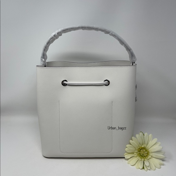 Michael Kors Suri Large Bucket Messenger - Picture 5 of 9